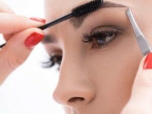 Épilation des Sourcils et lèvres