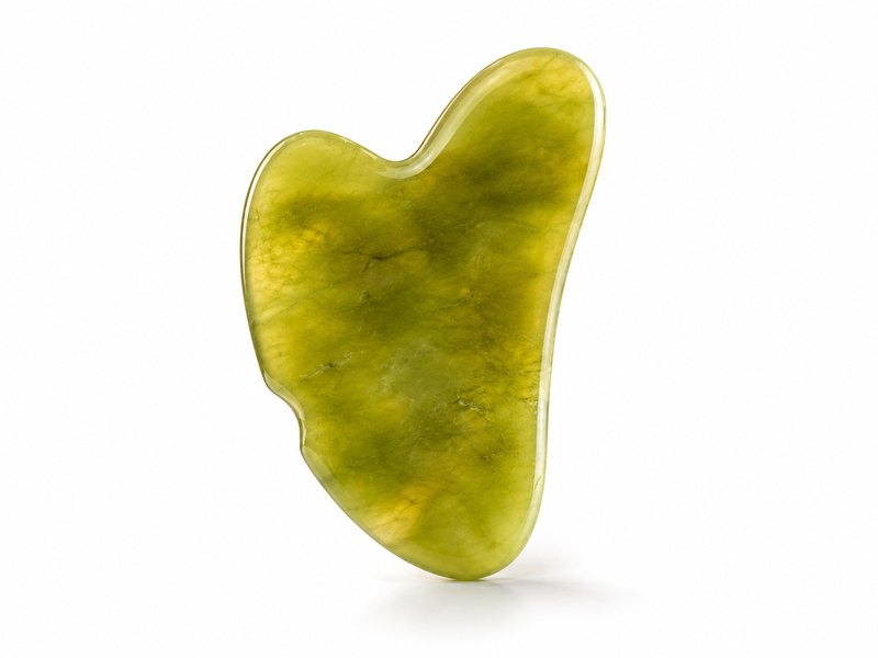 Pierre de gua-sha en jade vert translucide