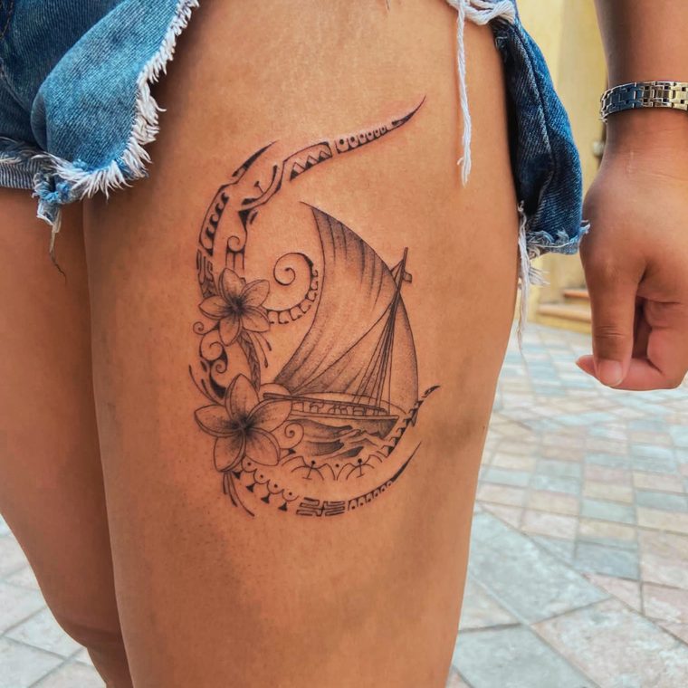 Tatouage polynesien realise par Karine du studio Kanea